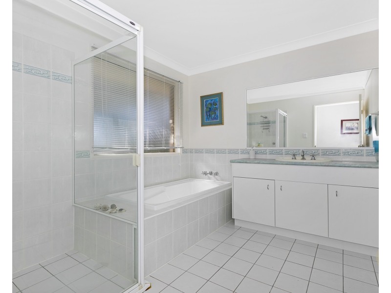 25 Ridge Place, Upper Kedron QLD 4055