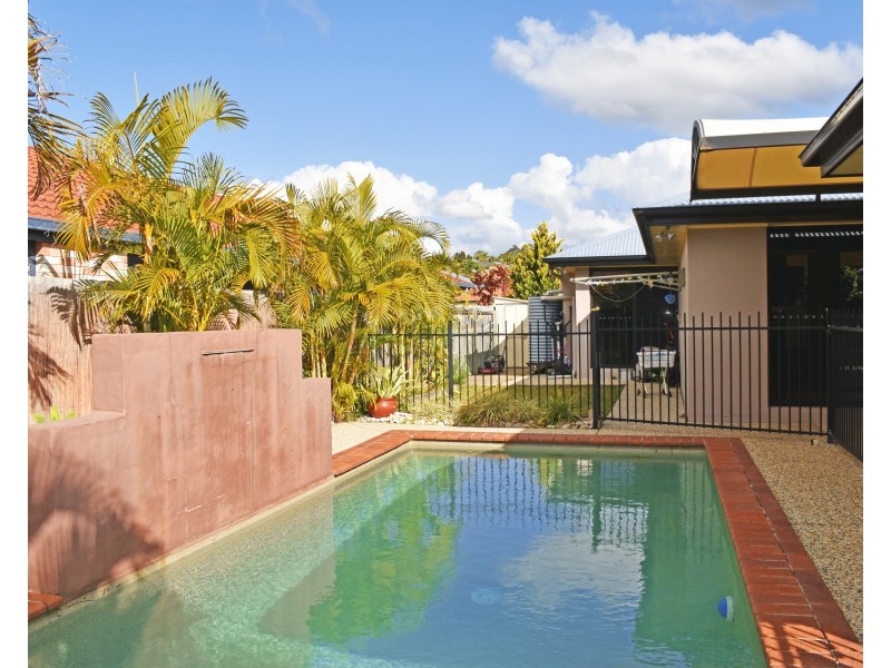 6 Bowerbird Court, Cashmere QLD 4500
