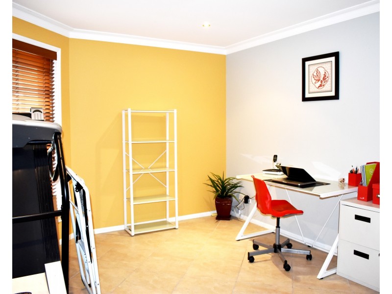 6 Bowerbird Court, Cashmere QLD 4500