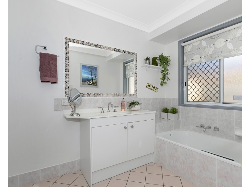 6 McGregor Way, Ferny Grove QLD 4055