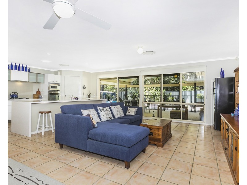 76 Kirralee Crescent, Upper Kedron QLD 4055