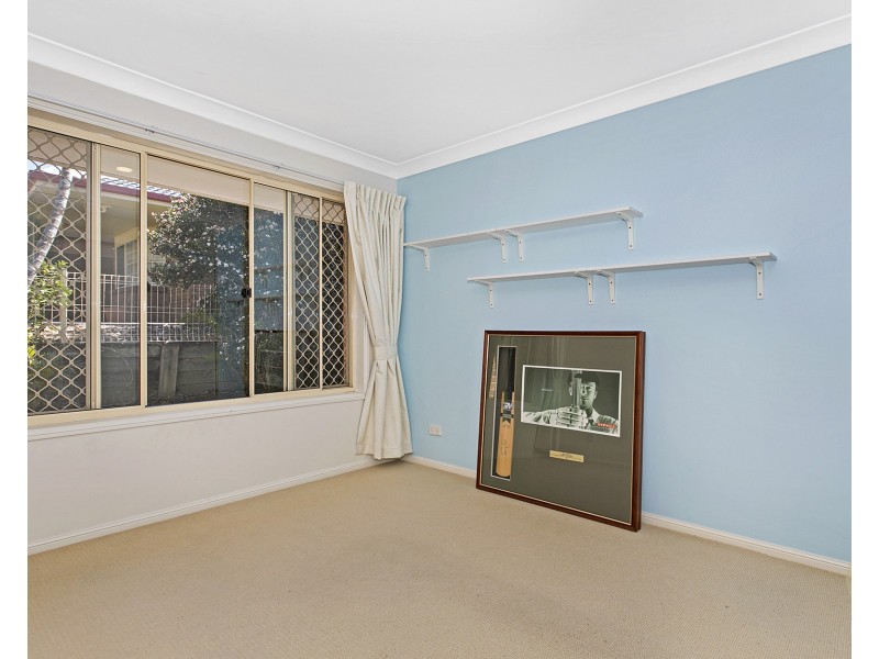 17 Dornoch Crescent, Ferny Grove QLD 4055