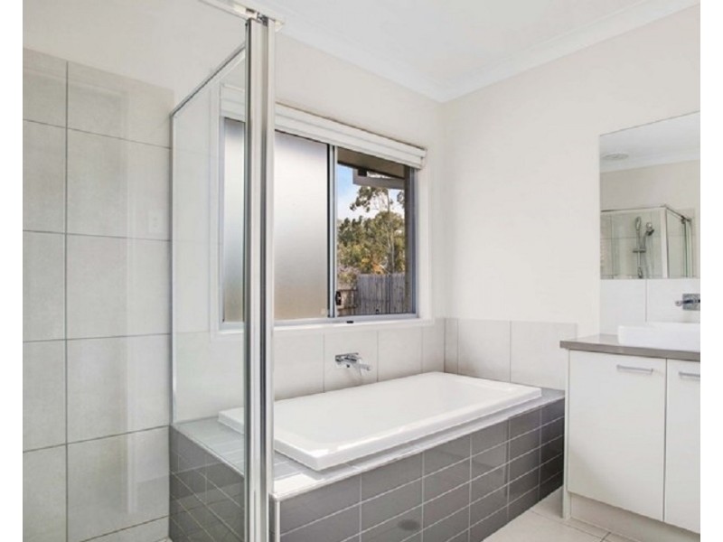 70 McGinn Road, Ferny Grove QLD 4055