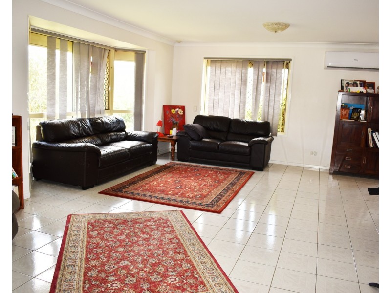 12 Berkeley Place, Ferny Grove QLD 4055