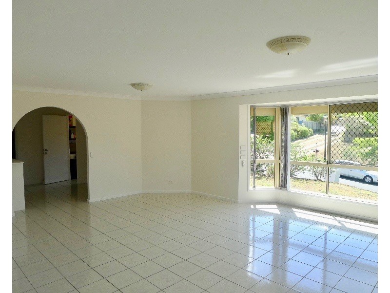 12 Berkeley Place, Ferny Grove QLD 4055