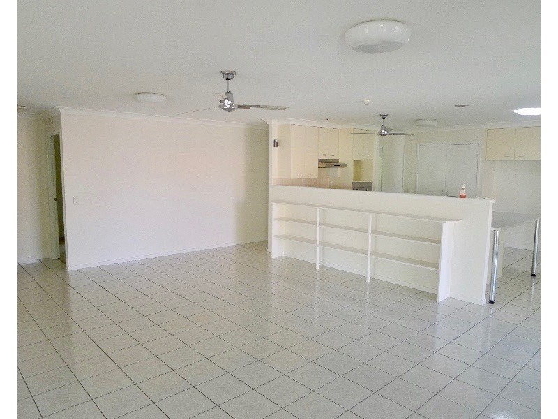 12 Berkeley Place, Ferny Grove QLD 4055