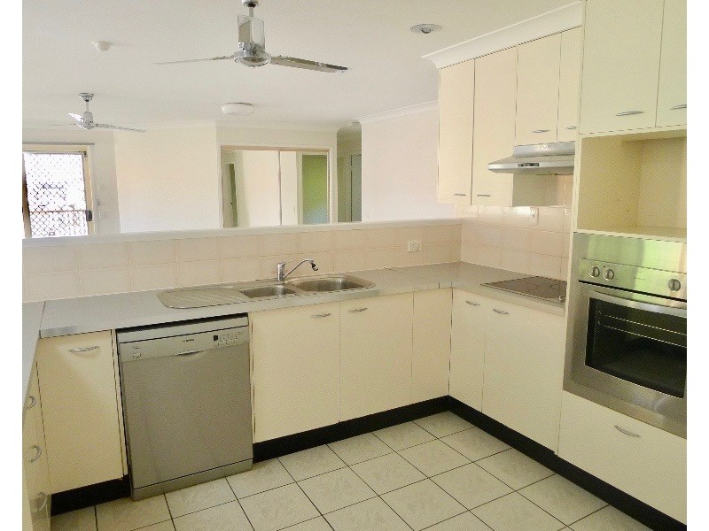 12 Berkeley Place, Ferny Grove QLD 4055