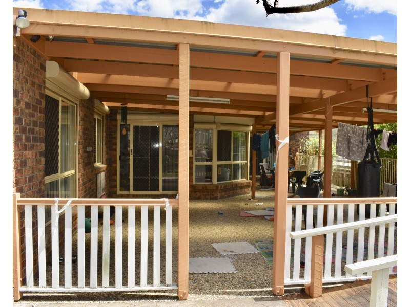 12 Berkeley Place, Ferny Grove QLD 4055