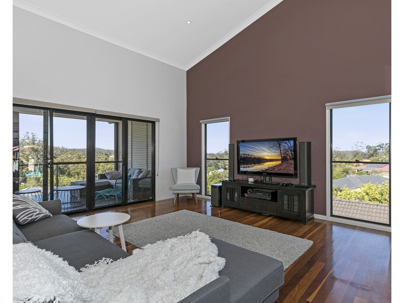 29 Valley Place, Upper Kedron QLD 4055