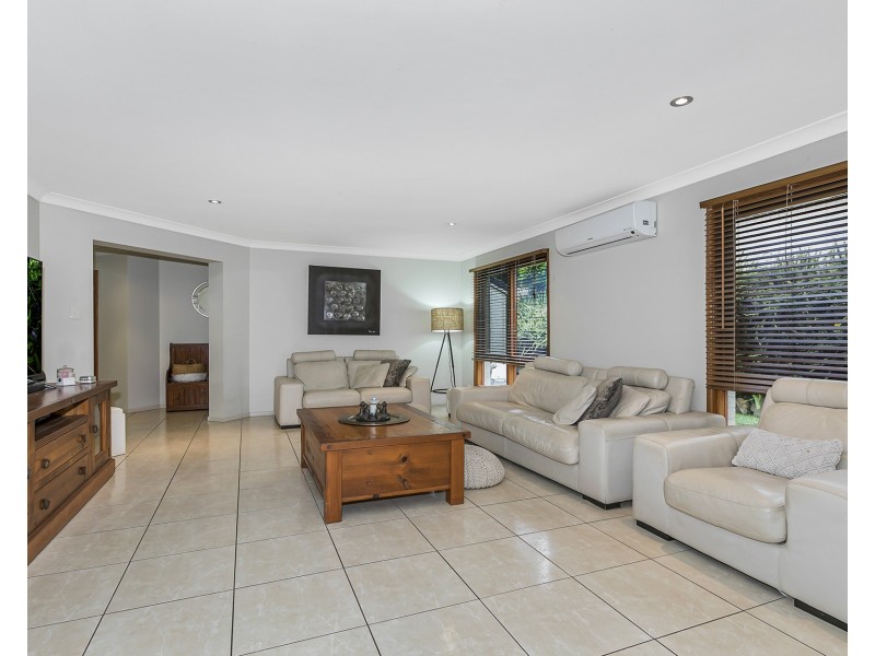 19 Valley  Place, Upper Kedron QLD 4055