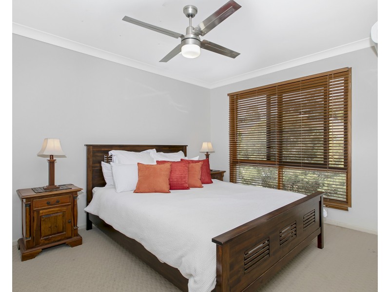 19 Valley  Place, Upper Kedron QLD 4055