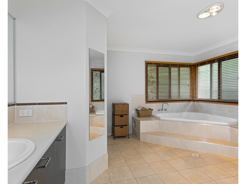 19 Valley  Place, Upper Kedron QLD 4055
