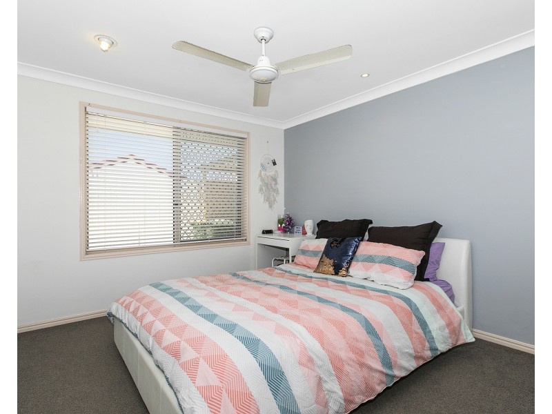 17 Hillenvale Avenue, Arana Hills QLD 4054