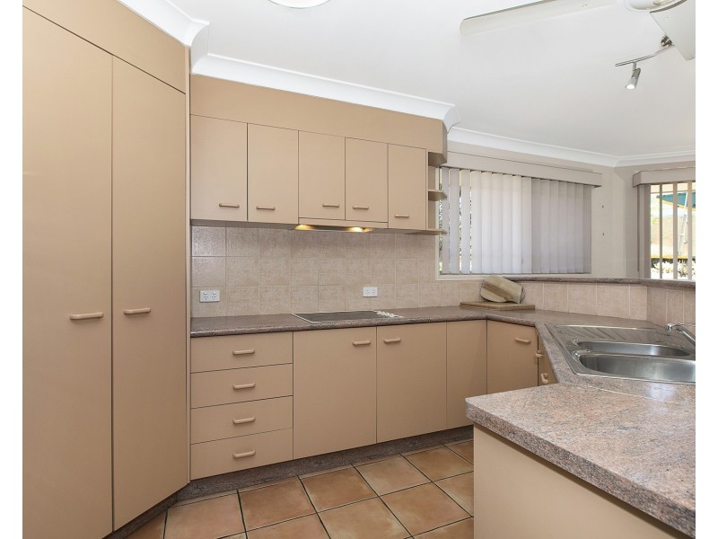 17 Hillenvale Avenue, Arana Hills QLD 4054