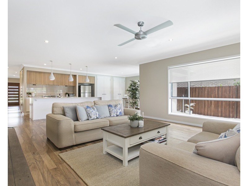 16 Stay St, Ferny Grove QLD 4055