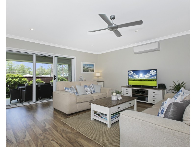 16 Stay St, Ferny Grove QLD 4055