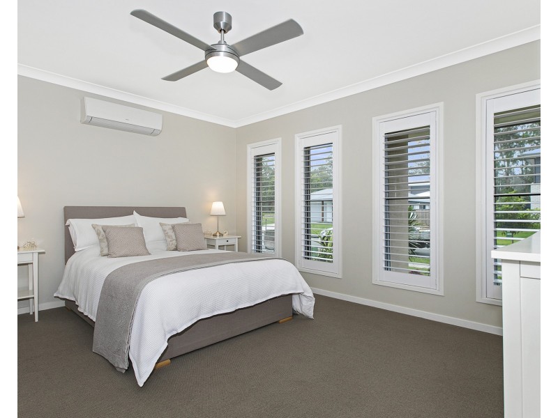 16 Stay St, Ferny Grove QLD 4055