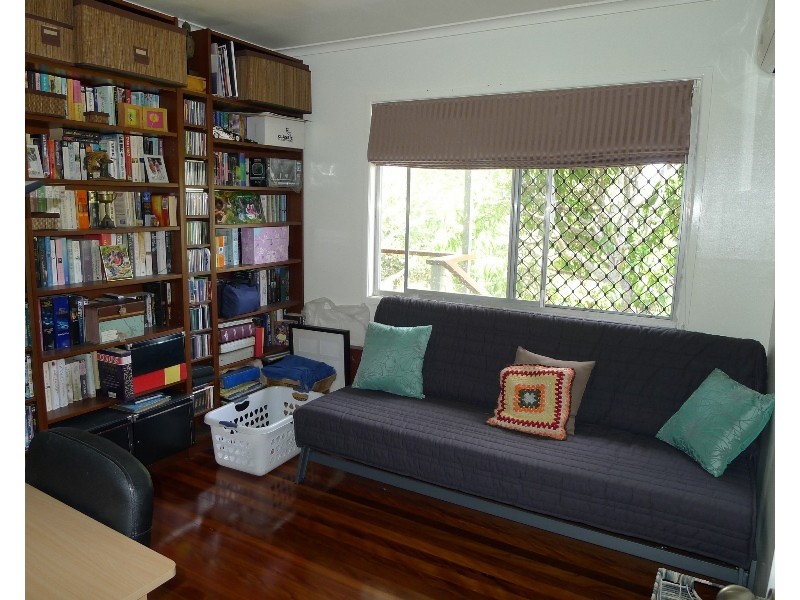 16 Fairway Outlook, Arana Hills QLD 4054