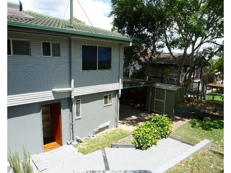 16 Fairway Outlook, Arana Hills QLD 4054