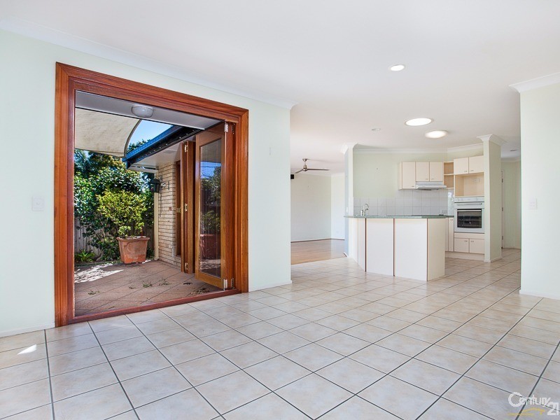 8  Redhill, Nudgee QLD 4014