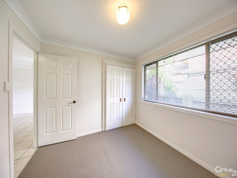 25 Ustinov Crescent, Mcdowall QLD 4053