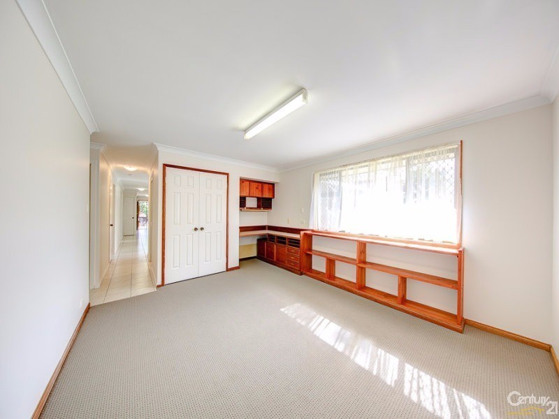 25 Ustinov Crescent, Mcdowall QLD 4053