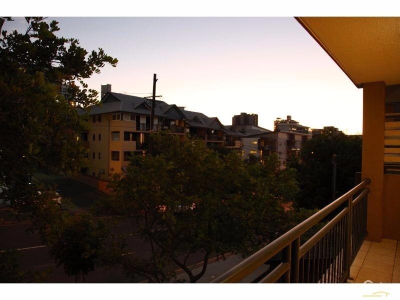 4/317 Boundary St, Spring Hill QLD 4000