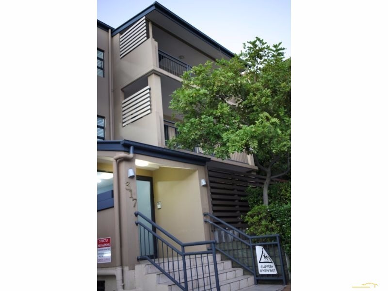 4/317 Boundary St, Spring Hill QLD 4000