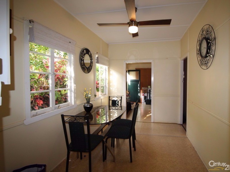 103a Flinders Parade, Scarborough QLD 4020