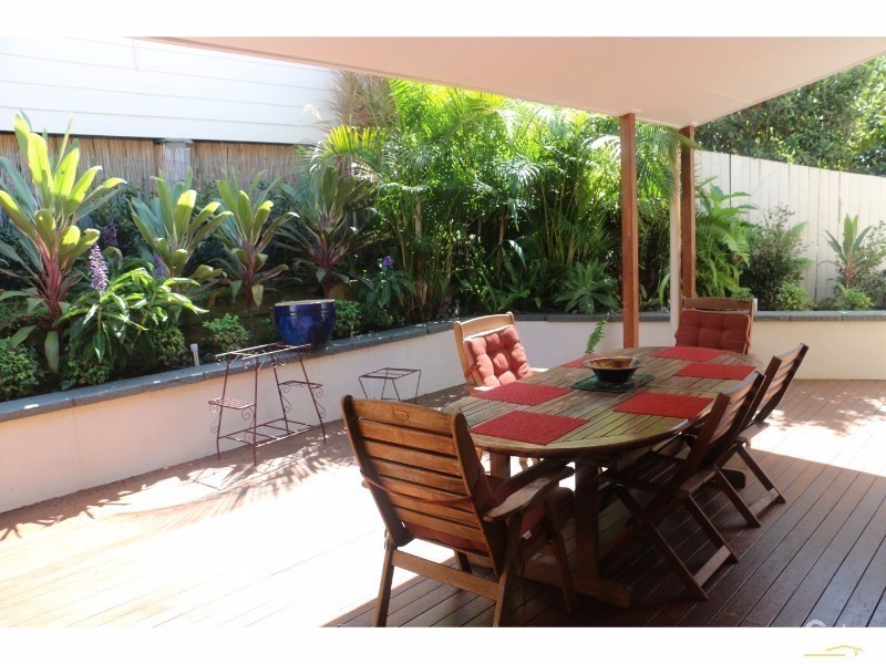 18A Young St, Milton QLD 4064