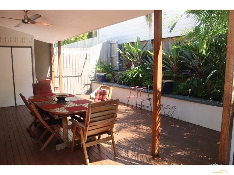 18A Young St, Milton QLD 4064