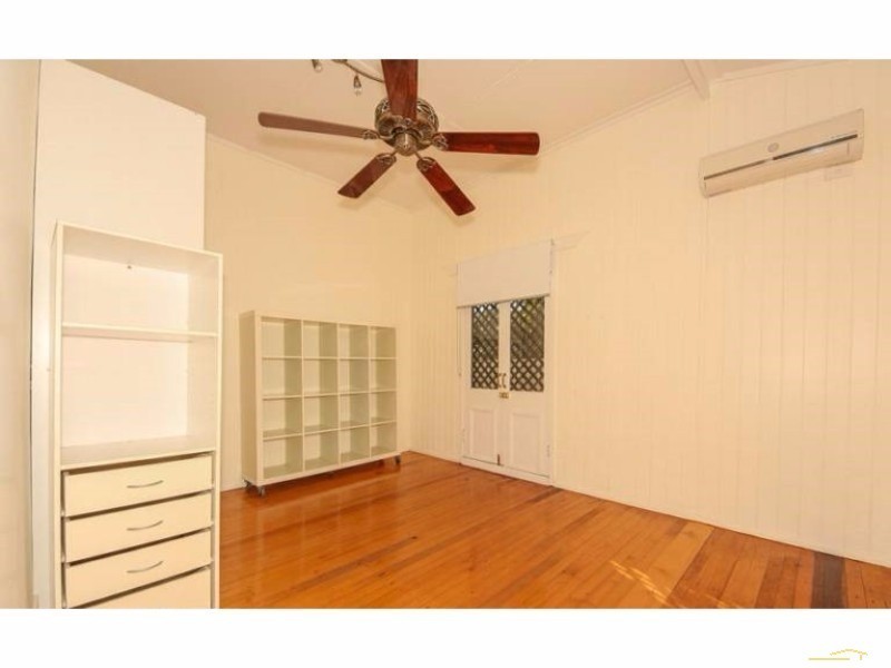 34 Donald St, Woody Point QLD 4019