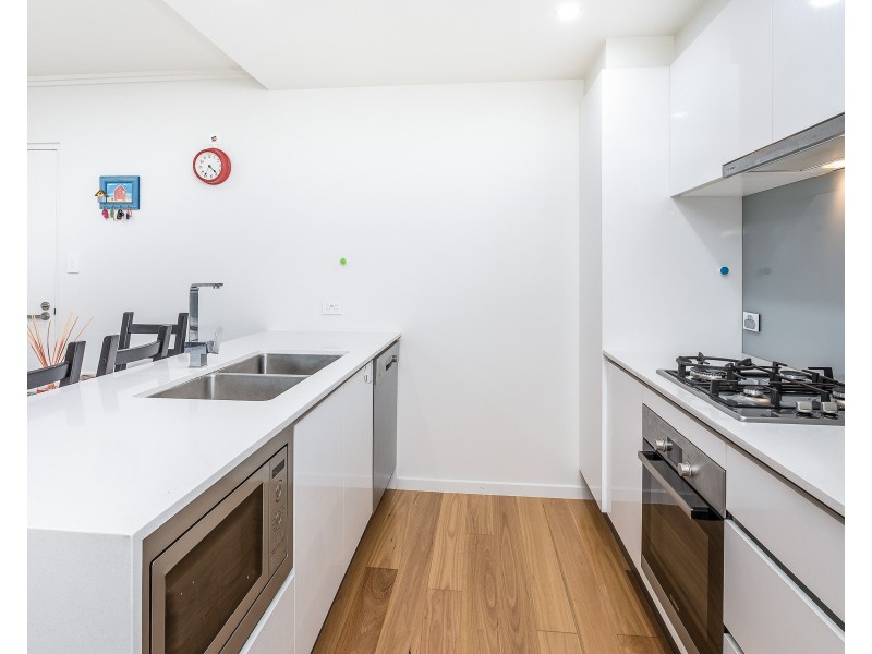 7/2 Laurence Street, St Lucia QLD 4067