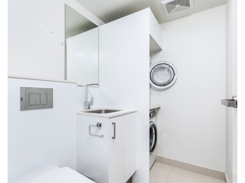 7/2 Laurence Street, St Lucia QLD 4067