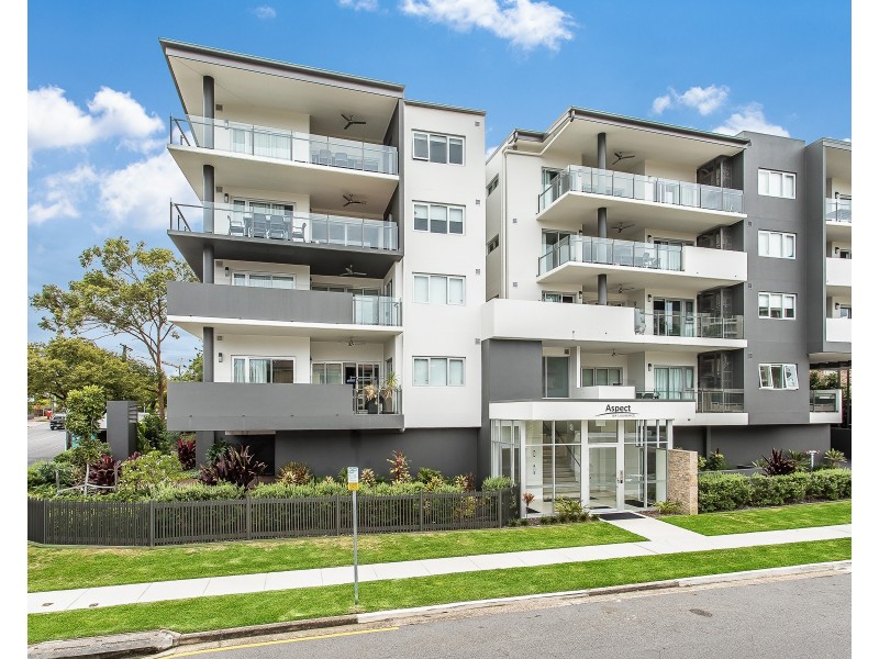 7/2 Laurence Street, St Lucia QLD 4067