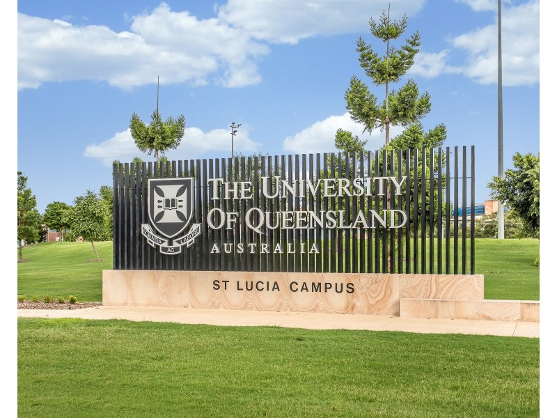 7/2 Laurence Street, St Lucia QLD 4067