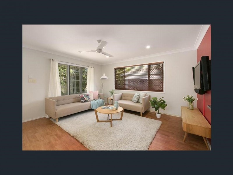 64 Woodville Place, Annerley QLD 4103