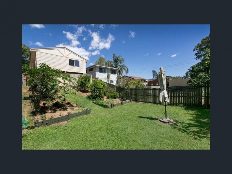 64 Woodville Place, Annerley QLD 4103