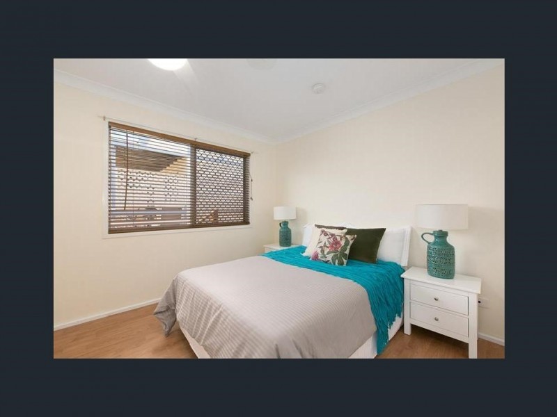 64 Woodville Place, Annerley QLD 4103