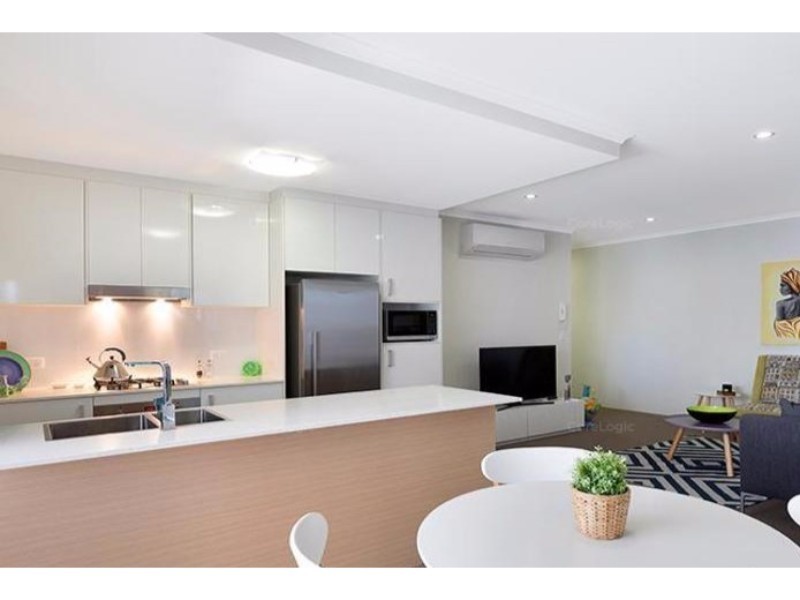 204/158 Victoria Park Road, Kelvin Grove QLD 4059