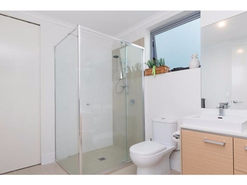 204/158 Victoria Park Road, Kelvin Grove QLD 4059