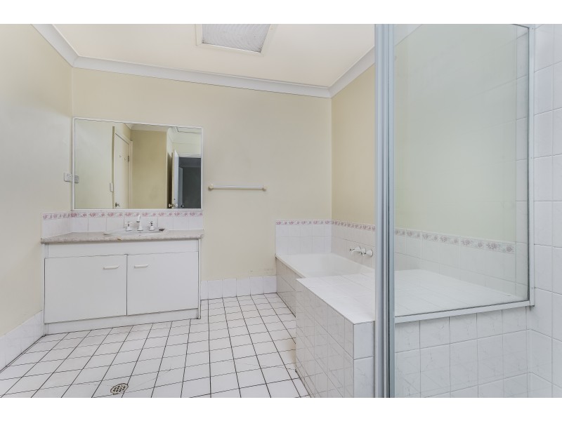 2/76  Clarendon Street, East Brisbane QLD 4169