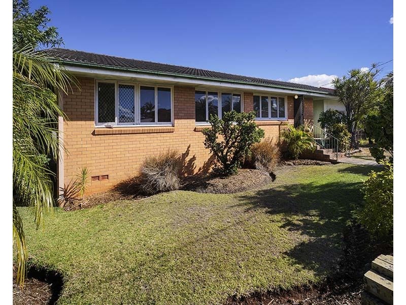 12 Rotary Crescent, Redcliffe QLD 4020