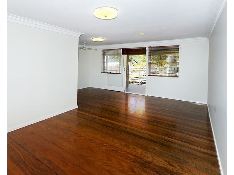 12 Rotary Crescent, Redcliffe QLD 4020