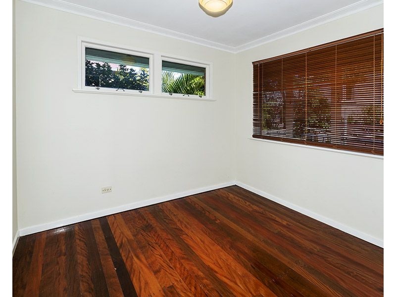 12 Rotary Crescent, Redcliffe QLD 4020