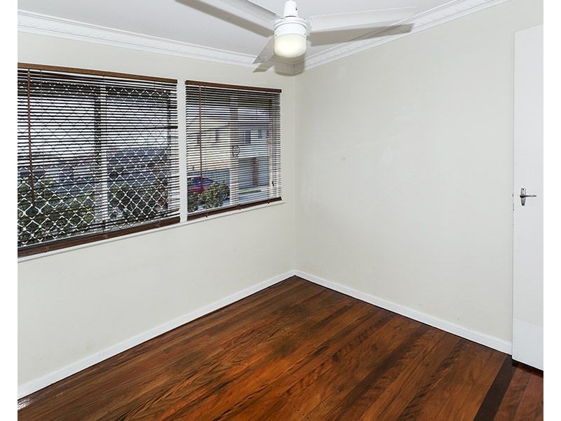 12 Rotary Crescent, Redcliffe QLD 4020