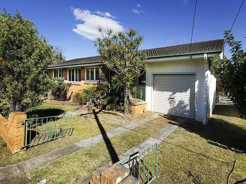 12 Rotary Crescent, Redcliffe QLD 4020