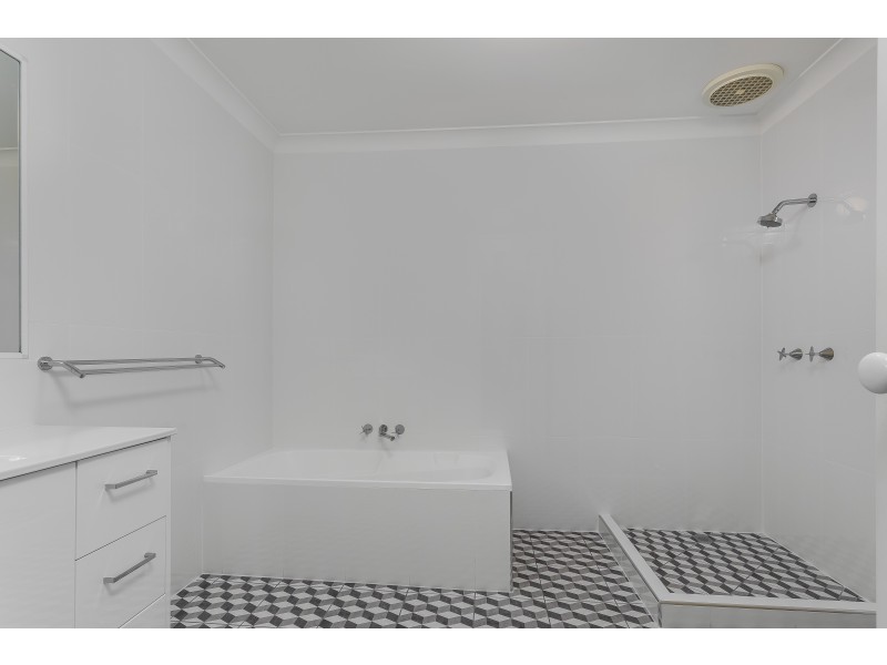 2/76  Clarendon Street, East Brisbane QLD 4169