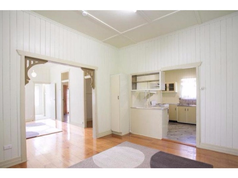 13  Margaret Street, Scarborough QLD 4020