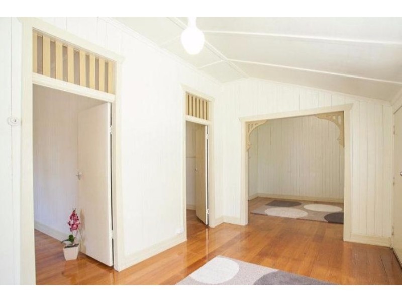 13  Margaret Street, Scarborough QLD 4020